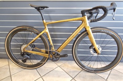 GRAVEL - RR -Gold Customs