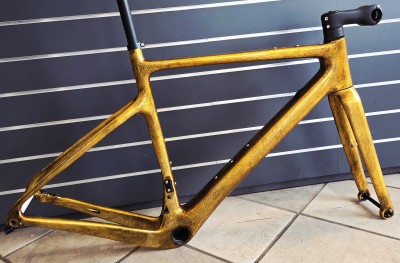 Abbildung: GRAVEL - RR -Gold Customs