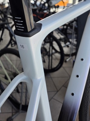 Gravel - RR Customs schwarz+w