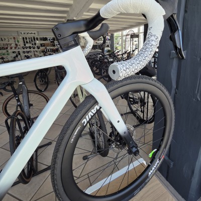 Abbildung: Gravel - RR Customs schwarz+w